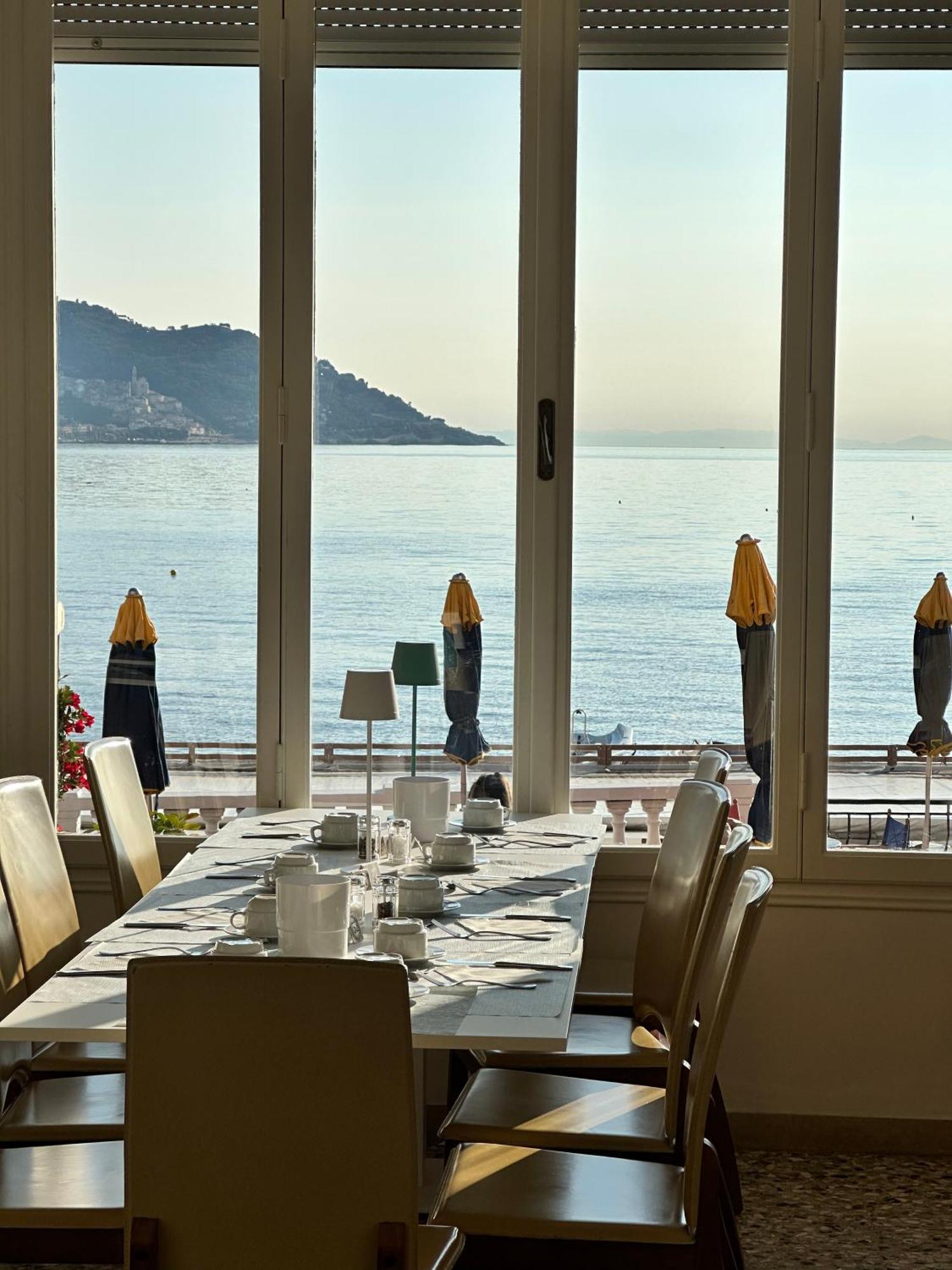 Hotel Golfo E Palme Диано-Марина Экстерьер фото