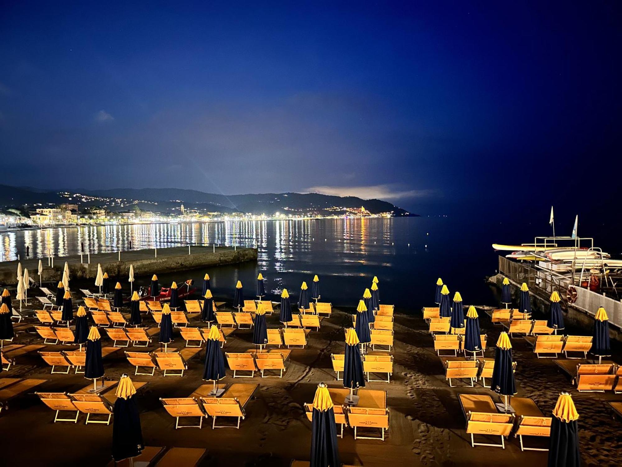 Hotel Golfo E Palme Диано-Марина Экстерьер фото