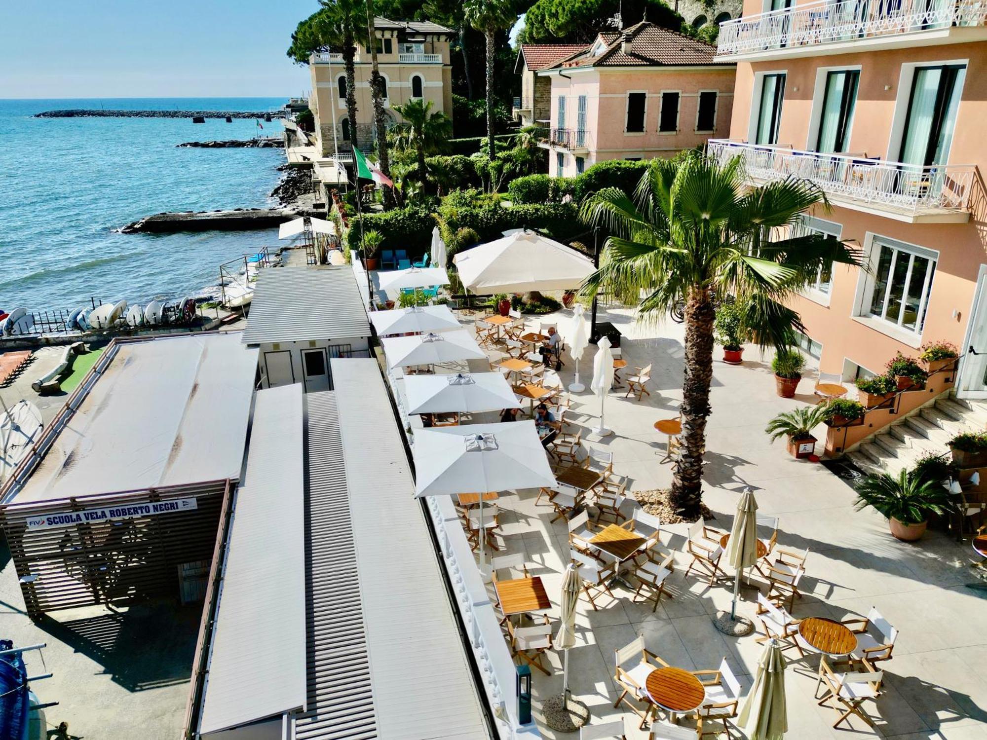 Hotel Golfo E Palme Диано-Марина Экстерьер фото